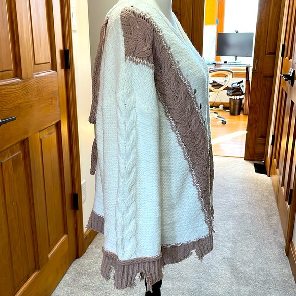 NWOT Boho POL Chenille Distressed Edge Sweater - Picture 3 of 5
